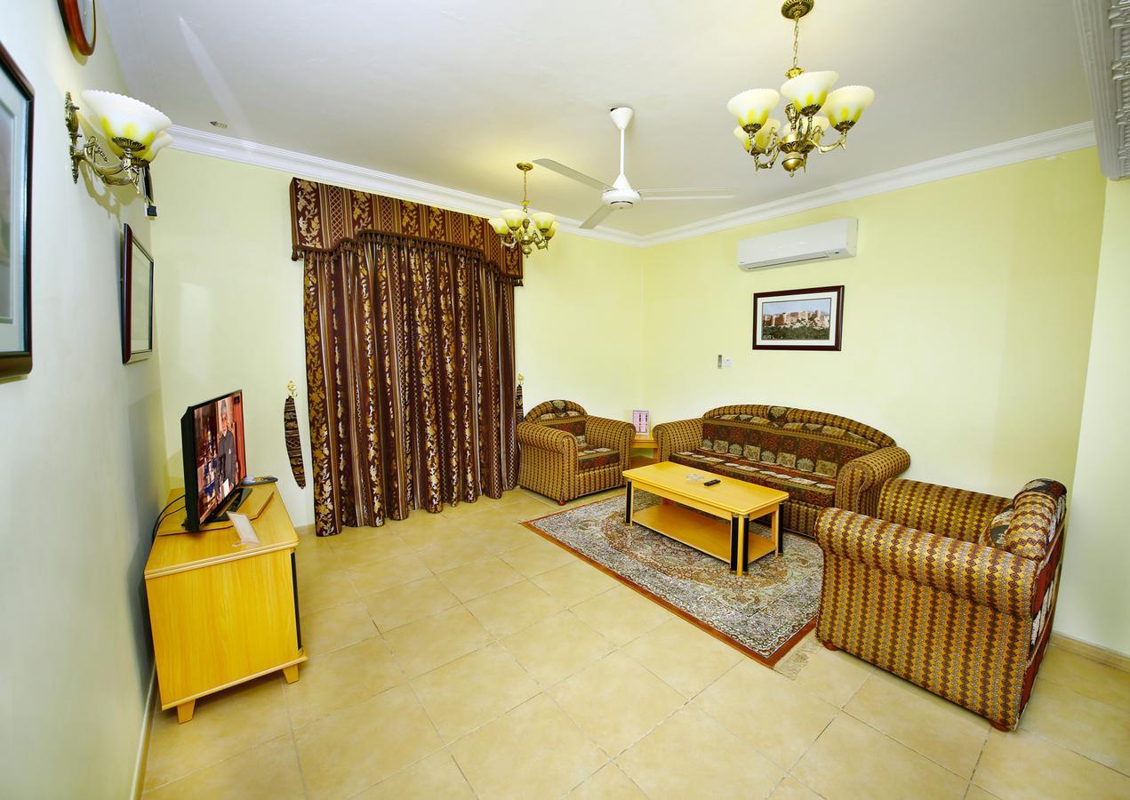International Hotel 2*